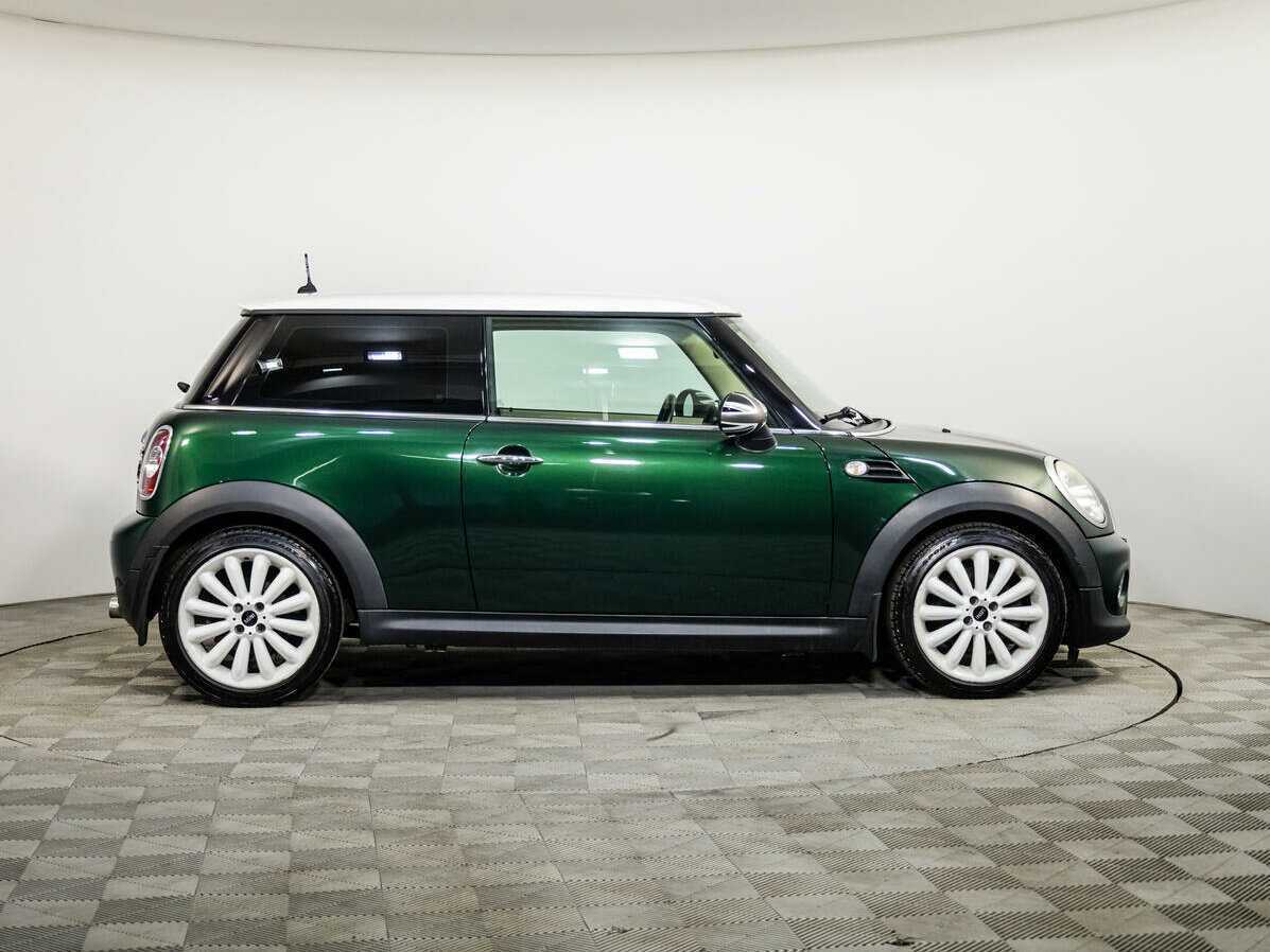 Б/У Мини Хэтч 2010 года. Фото: #2