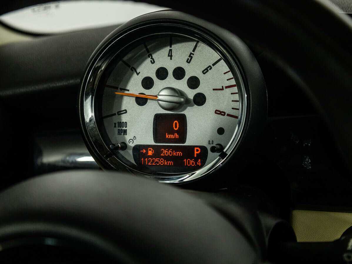 Б/У Мини Хэтч 2010 года. Фото: #10