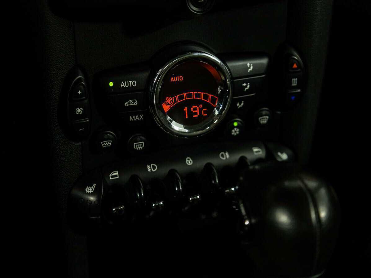 Б/У Мини Хэтч 2010 года. Фото: #14