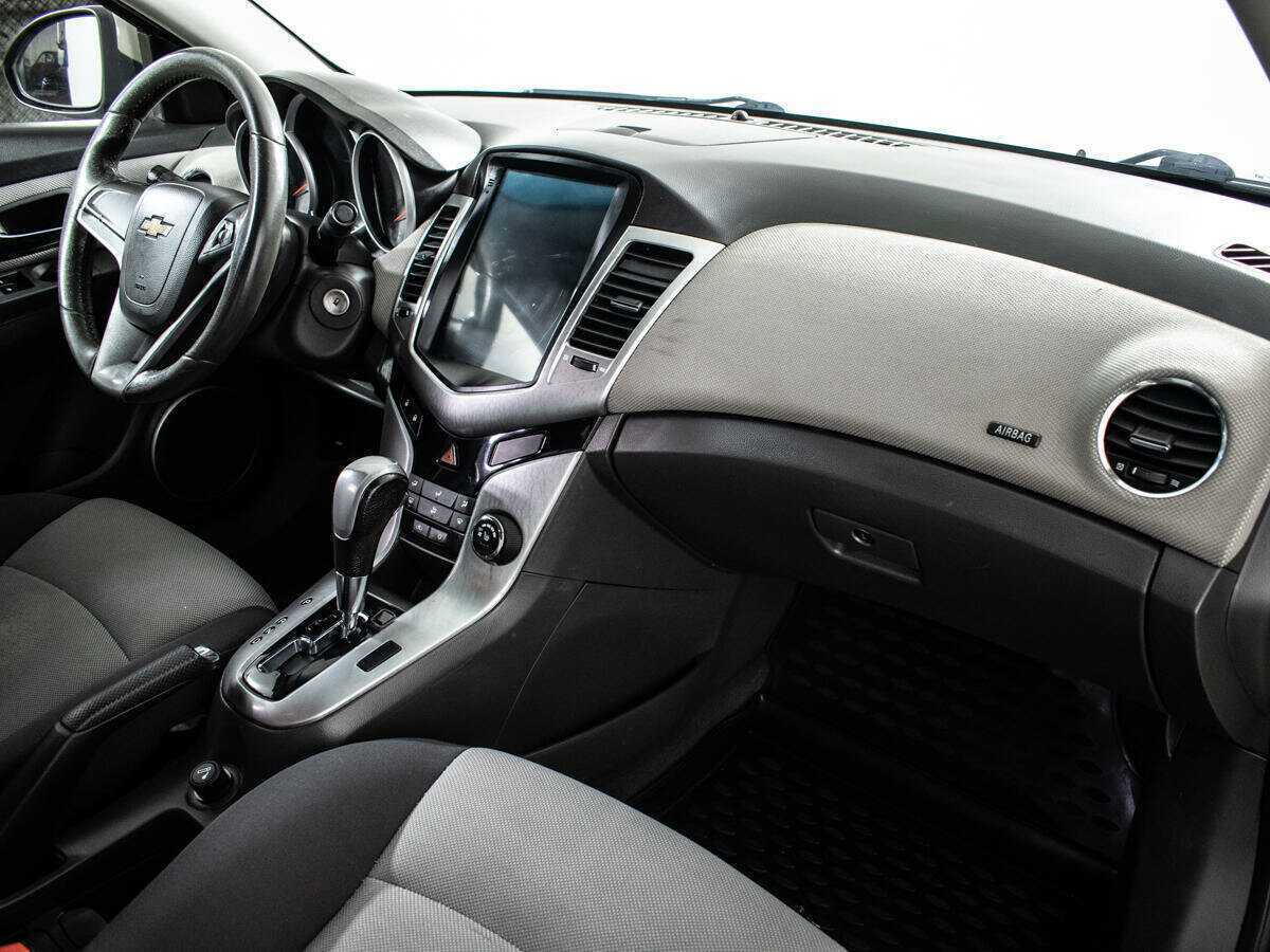 Б/У Шевроле Круз 2010 года. Фото: #8