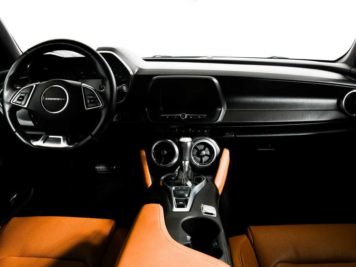 Б/У Шевроле Камаро 2019 года. Фото: #10