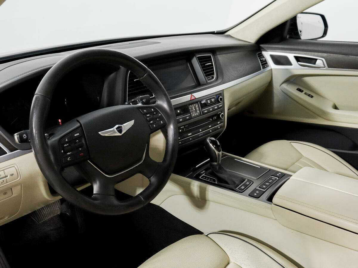 Б/У Хендай Генезис 2015 года. Фото: #7