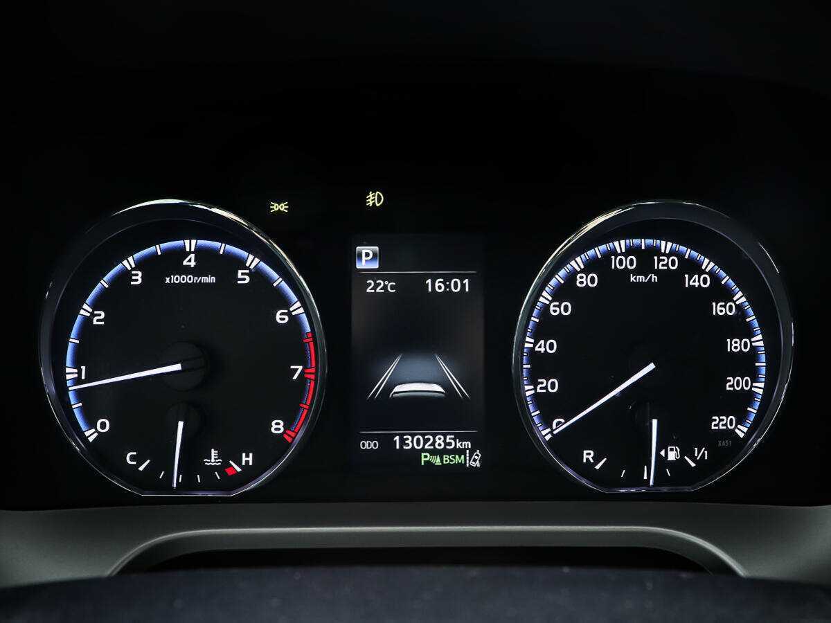 Б/У Тойота Рав4 2018 года. Фото: #12