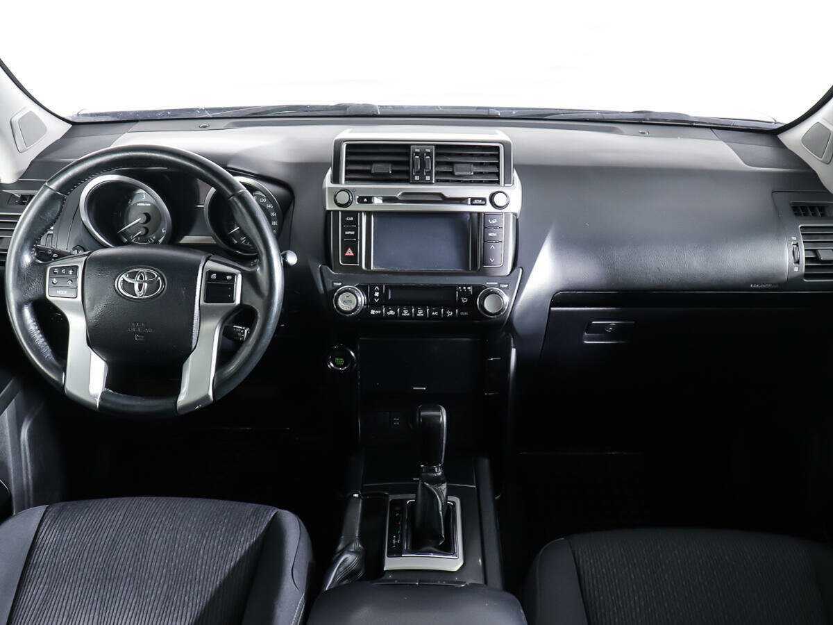 Б/У Тойота Лэнд Крузер Прадо 2017 года. Фото: #9