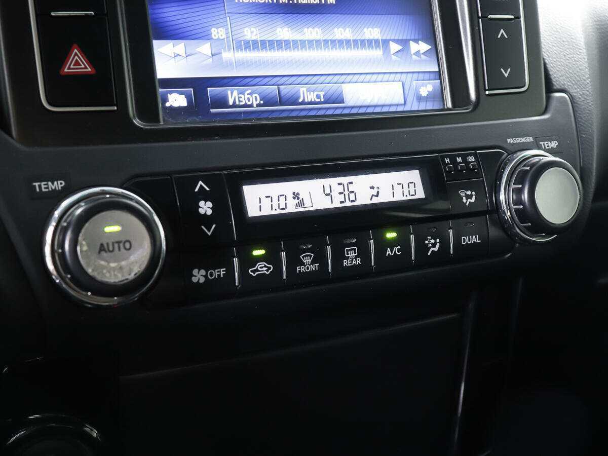 Б/У Тойота Лэнд Крузер Прадо 2017 года. Фото: #17