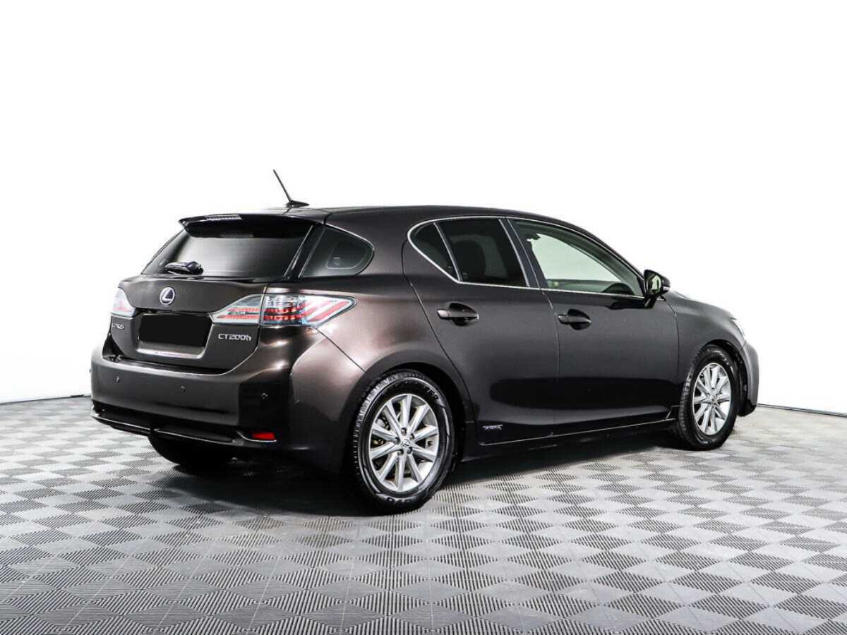 Б/У Лексус КТ 2011 года. Фото: #3