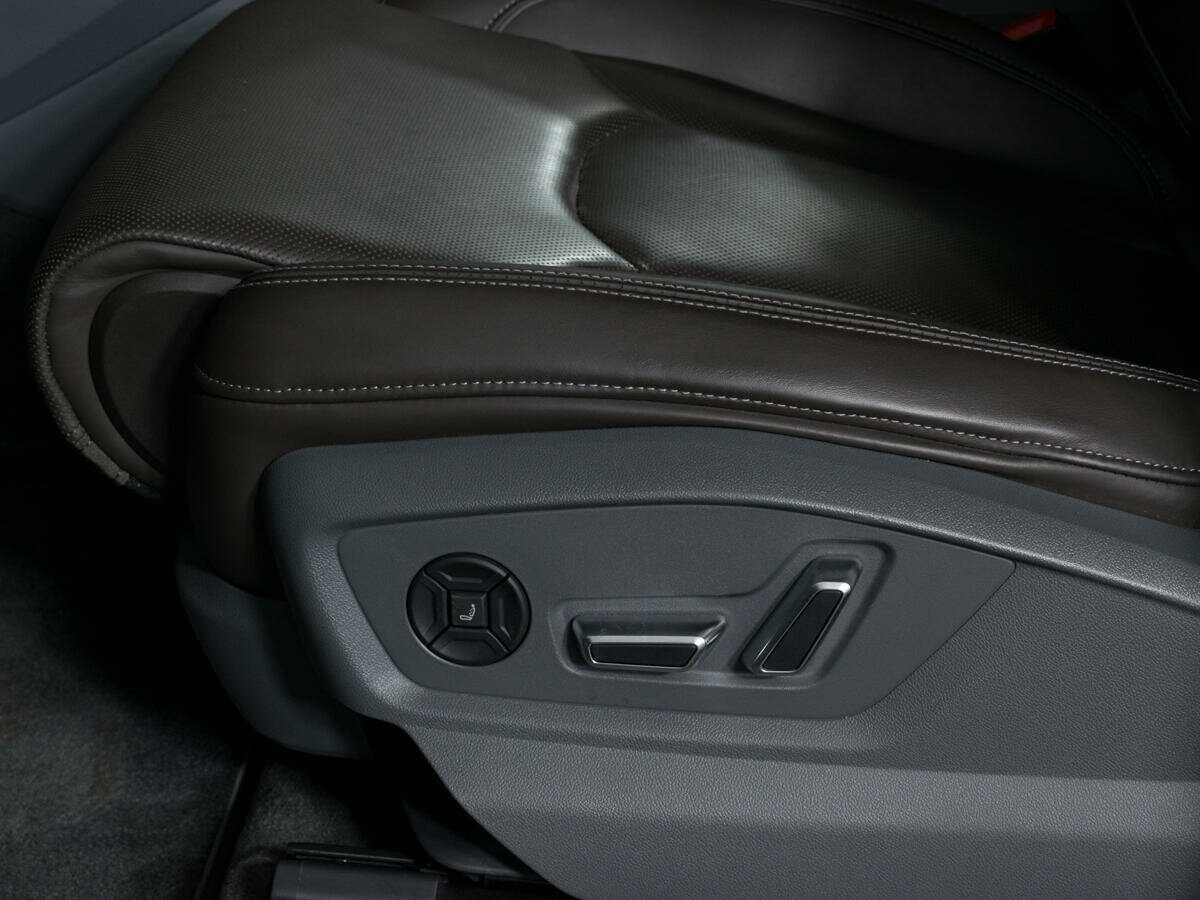 Б/У Ауди К8 2019 года. Фото: #17