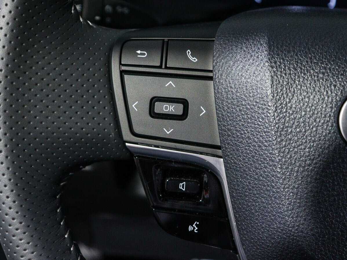 Б/У Тойота Камри 2024 года. Фото: #20