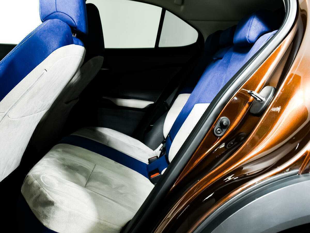 Б/У Лексус У-Икс 2019 года. Фото: #11