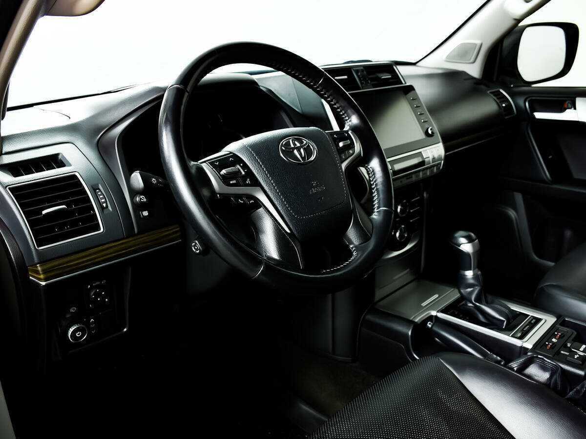 Б/У Тойота Лэнд Крузер Прадо 2020 года. Фото: #12