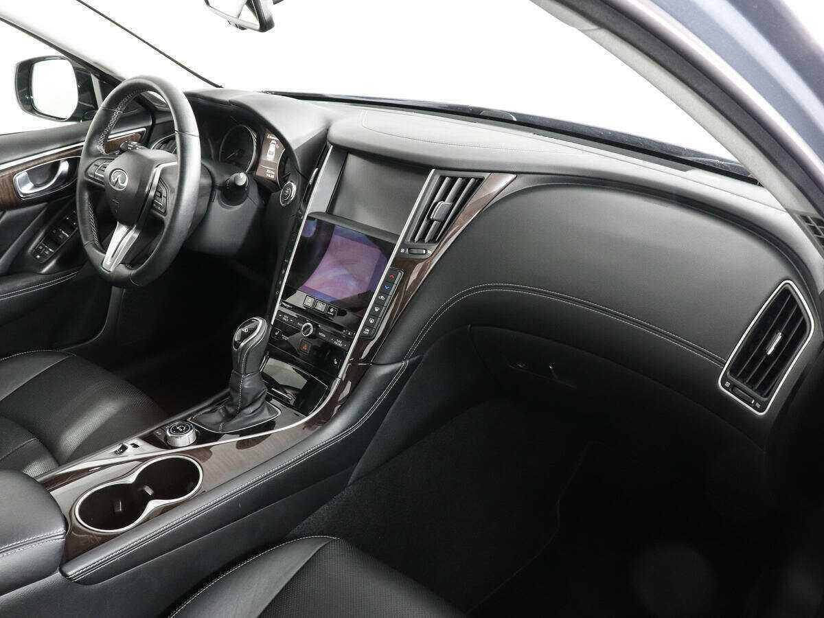 Б/У Инфинити К50 2017 года. Фото: #9