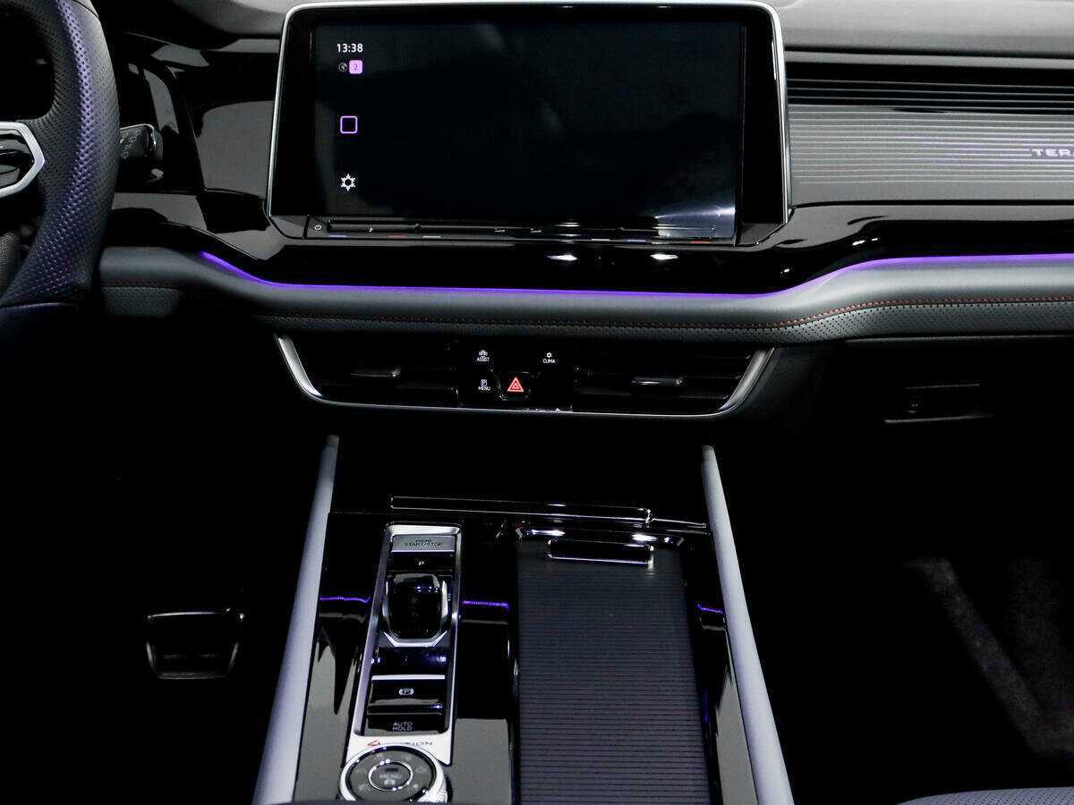 Б/У Фольксваген Терамонт 2023 года. Фото: #16