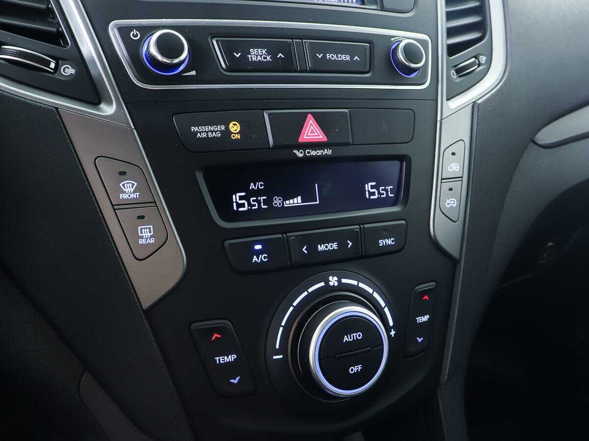 Б/У Хендай Санта Фе 2016 года. Фото: #12