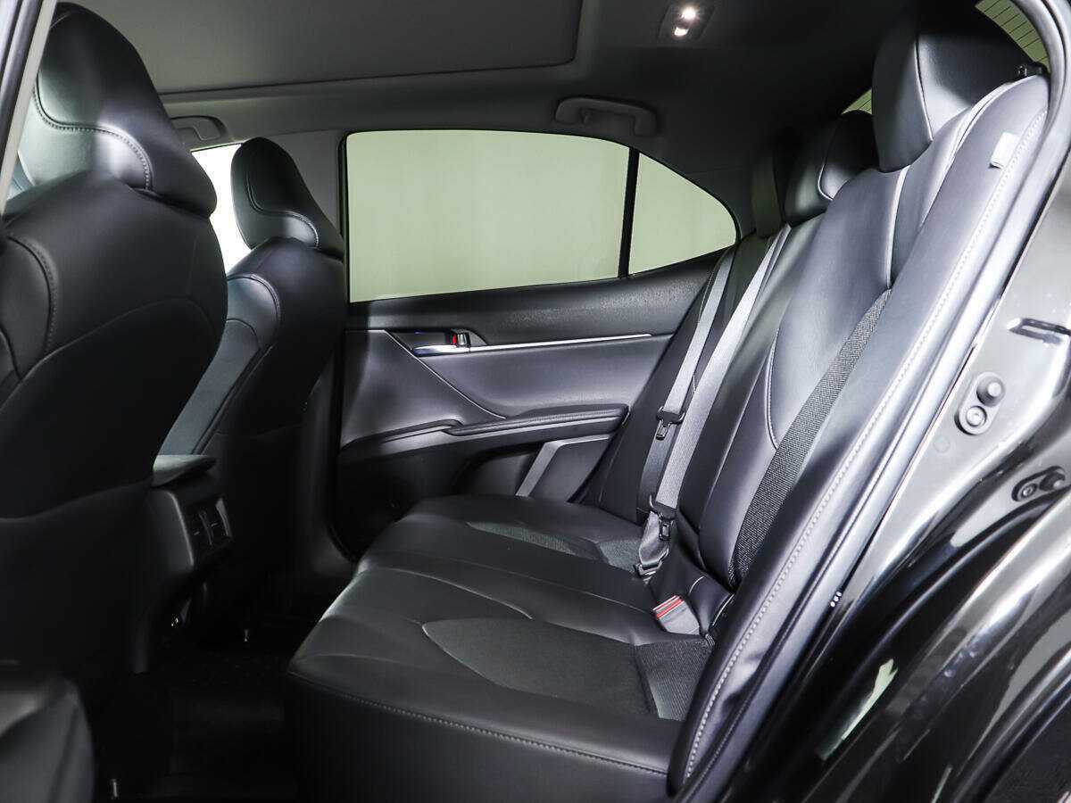 Б/У Тойота Камри 2022 года. Фото: #8