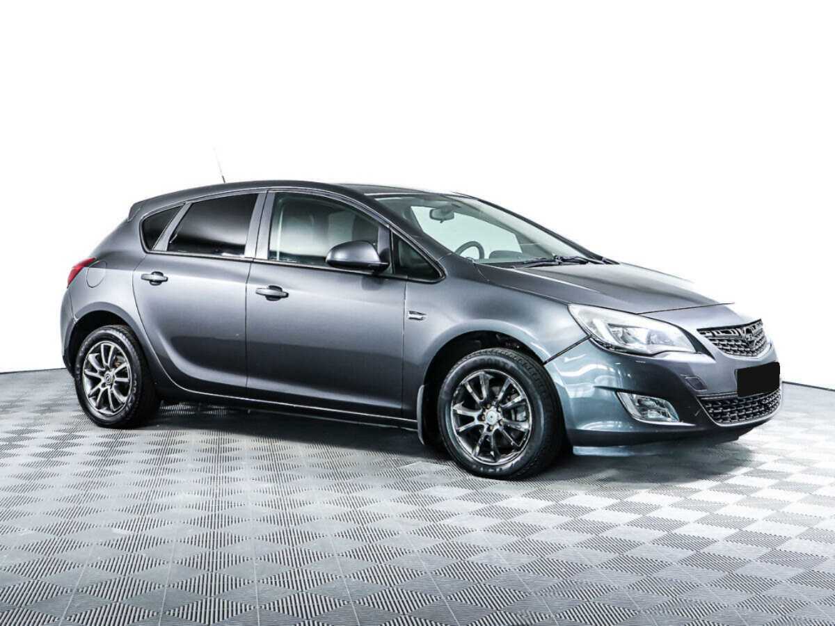 Б/У Опель Астра 2011 года. Фото: #1