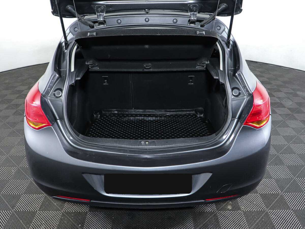 Б/У Опель Астра 2011 года. Фото: #7