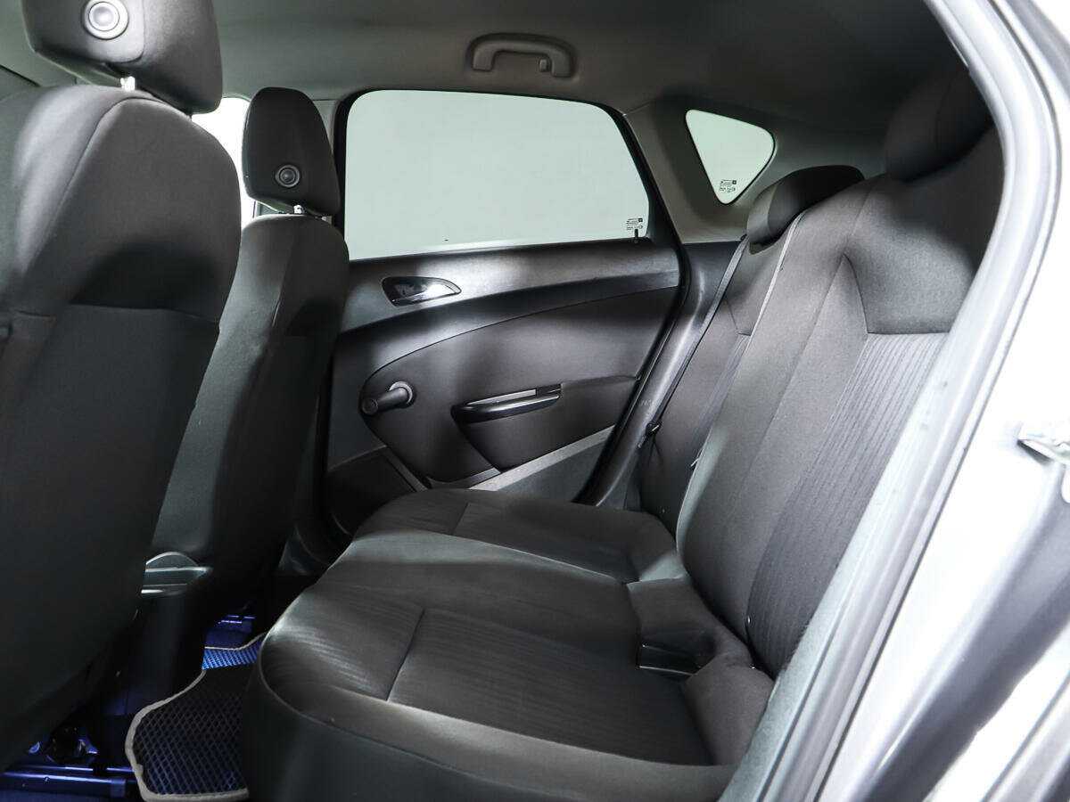 Б/У Опель Астра 2011 года. Фото: #9