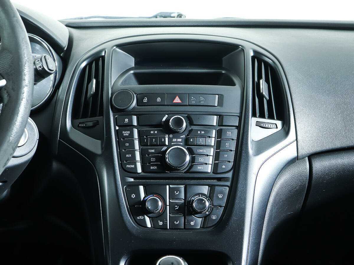 Б/У Опель Астра 2011 года. Фото: #11