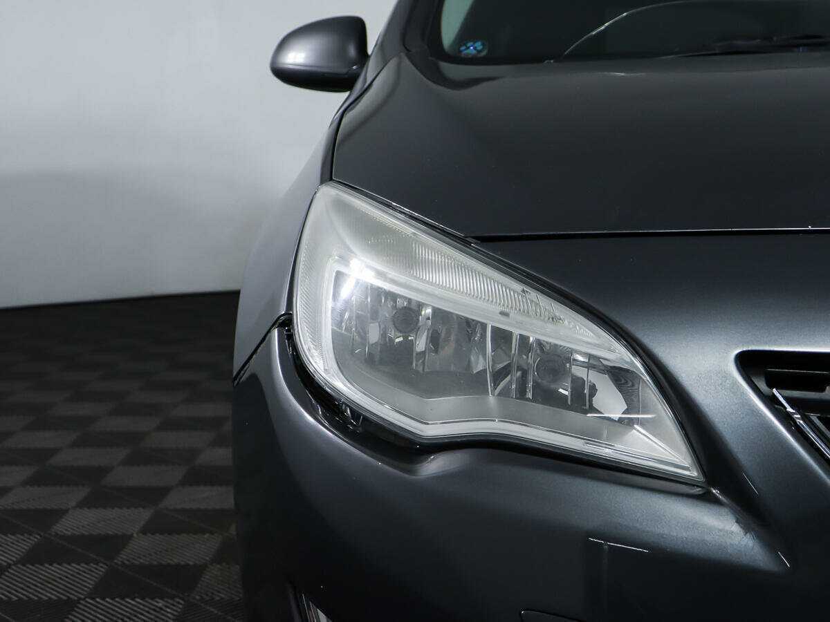 Б/У Опель Астра 2011 года. Фото: #19