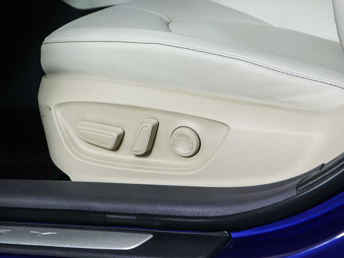 Б/У Тойота Камри 2021 года. Фото: #15