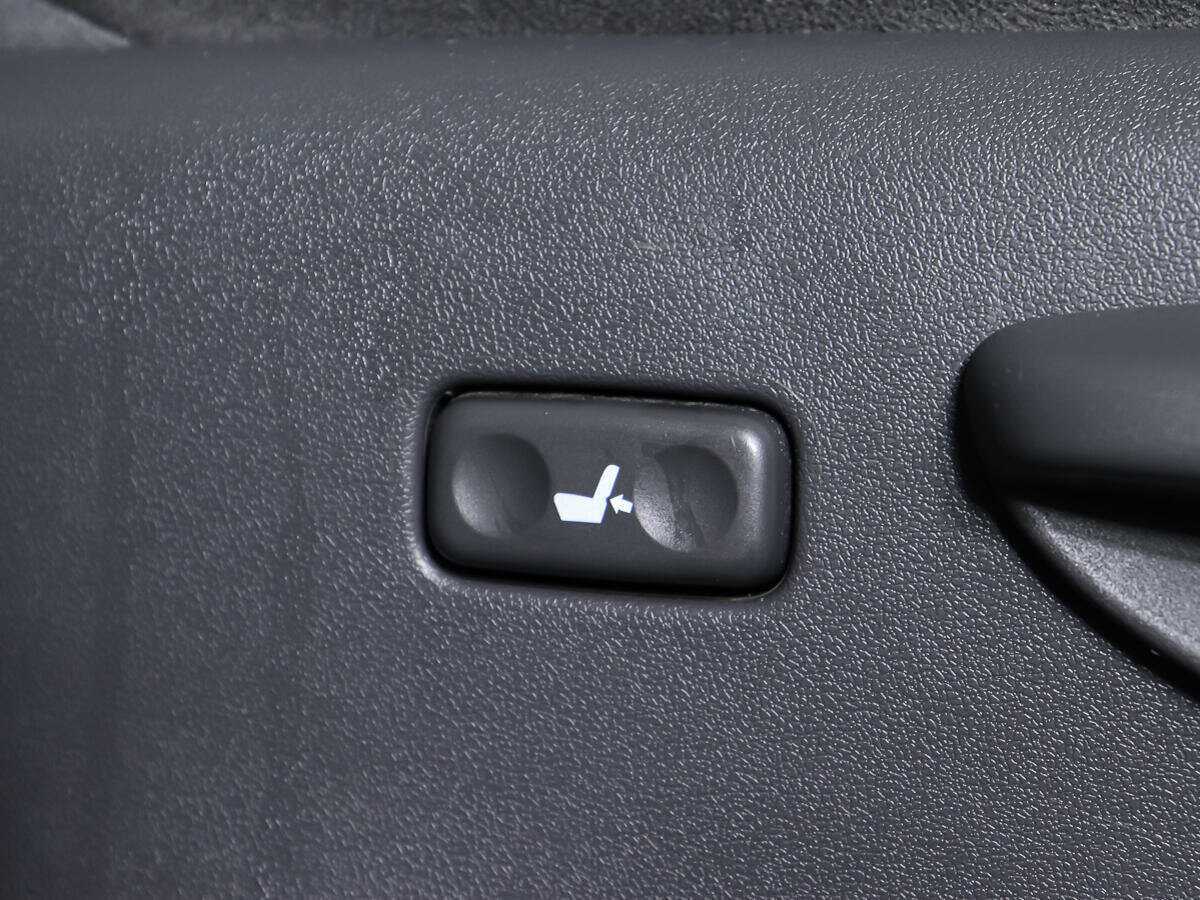 Б/У Тойота Лэнд Крузер Прадо 2011 года. Фото: #12