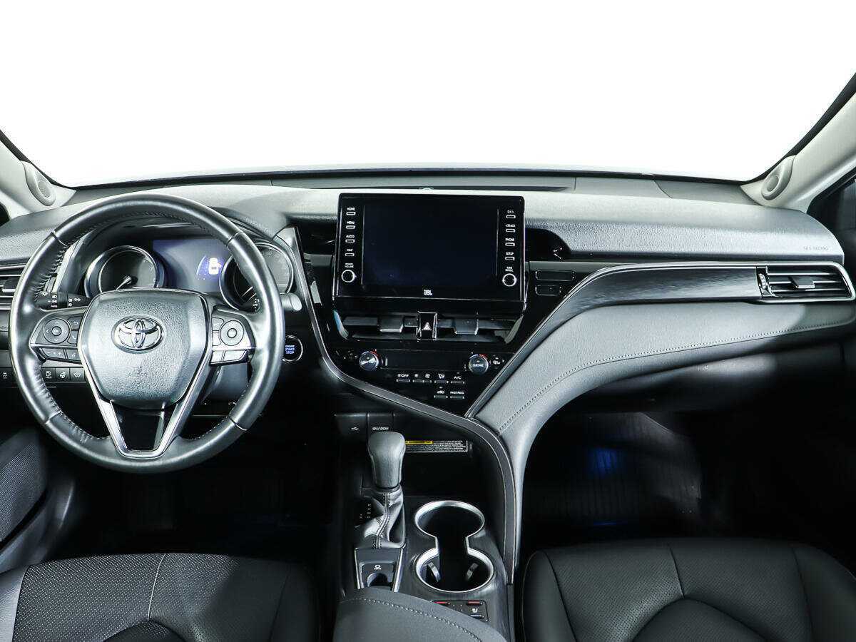 Б/У Тойота Камри 2021 года. Фото: #9