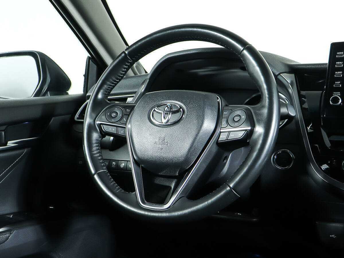 Б/У Тойота Камри 2021 года. Фото: #13