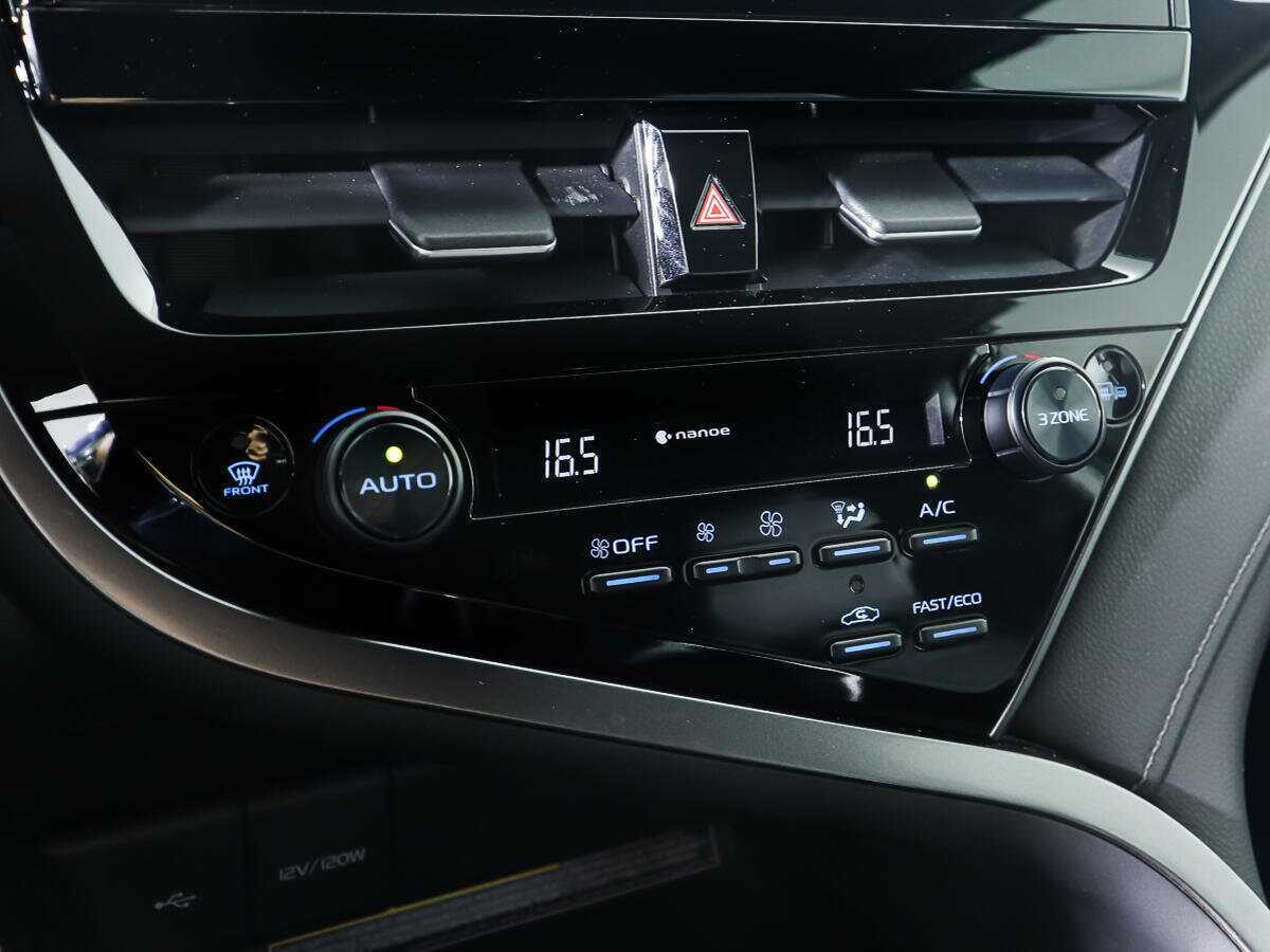 Б/У Тойота Камри 2021 года. Фото: #19