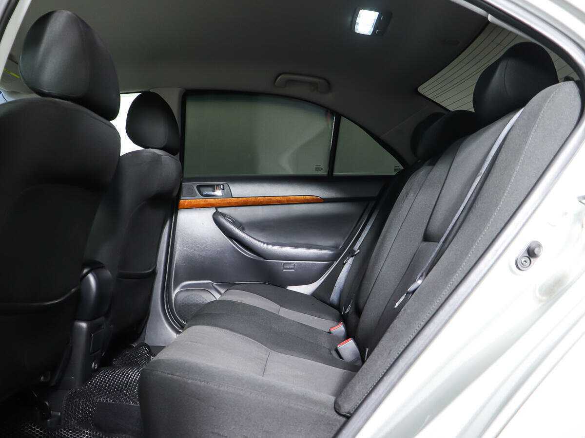 Б/У Тойота Авенсис 2007 года. Фото: #8