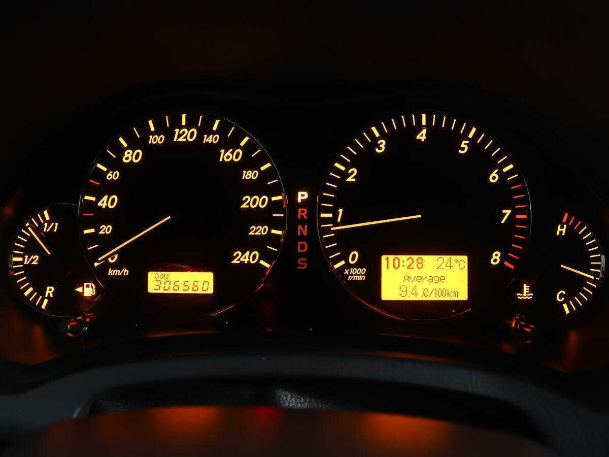 Б/У Тойота Авенсис 2007 года. Фото: #12