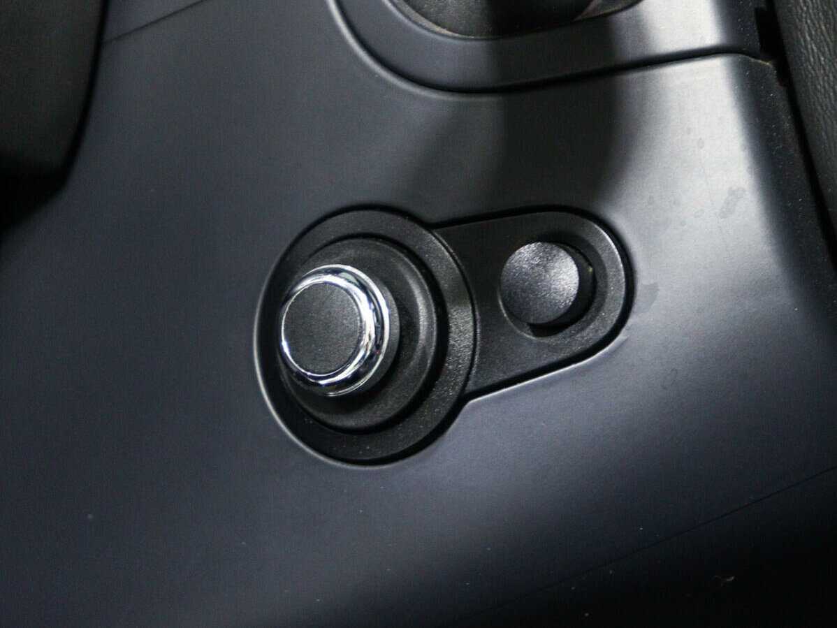 Б/У Бэнтли Континенталь ГТ 2013 года. Фото: #12