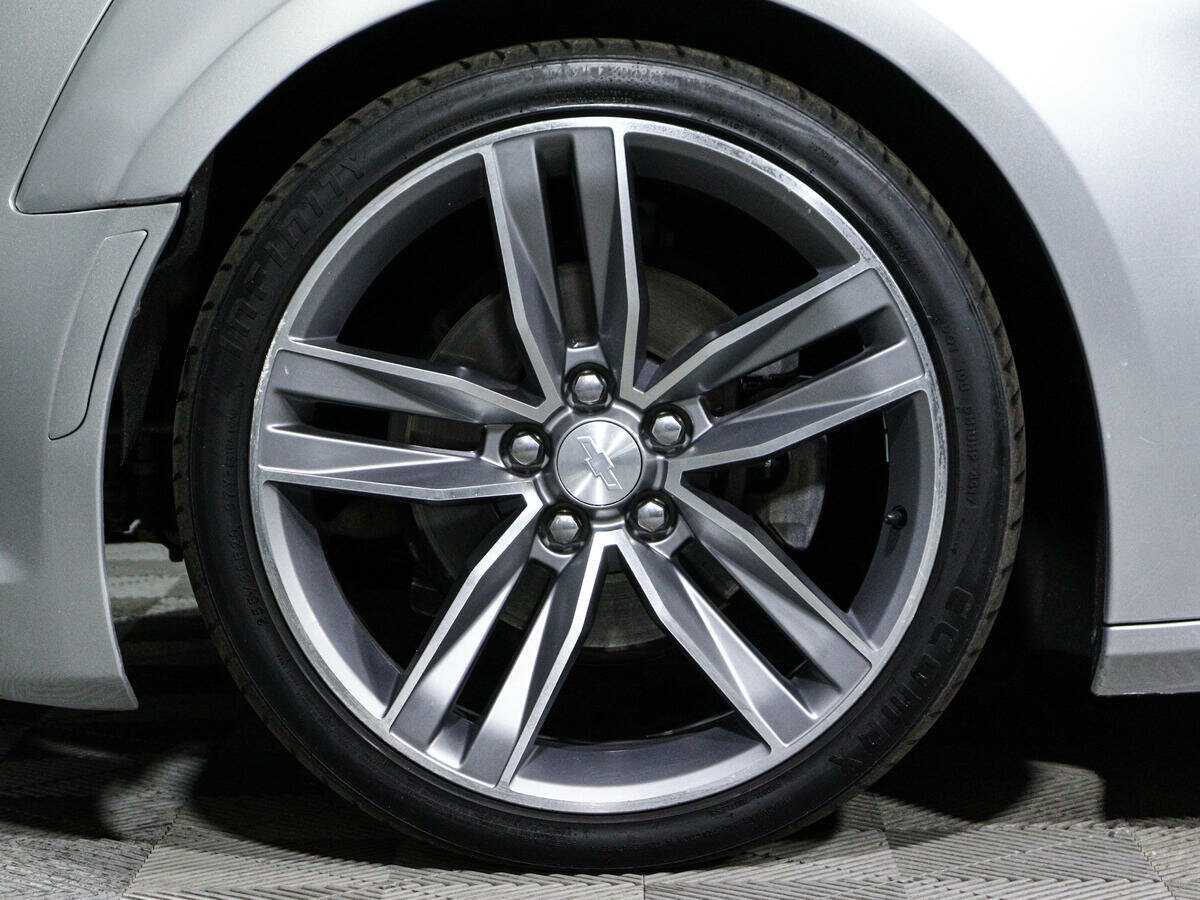 Б/У Шевроле Камаро 2016 года. Фото: #19