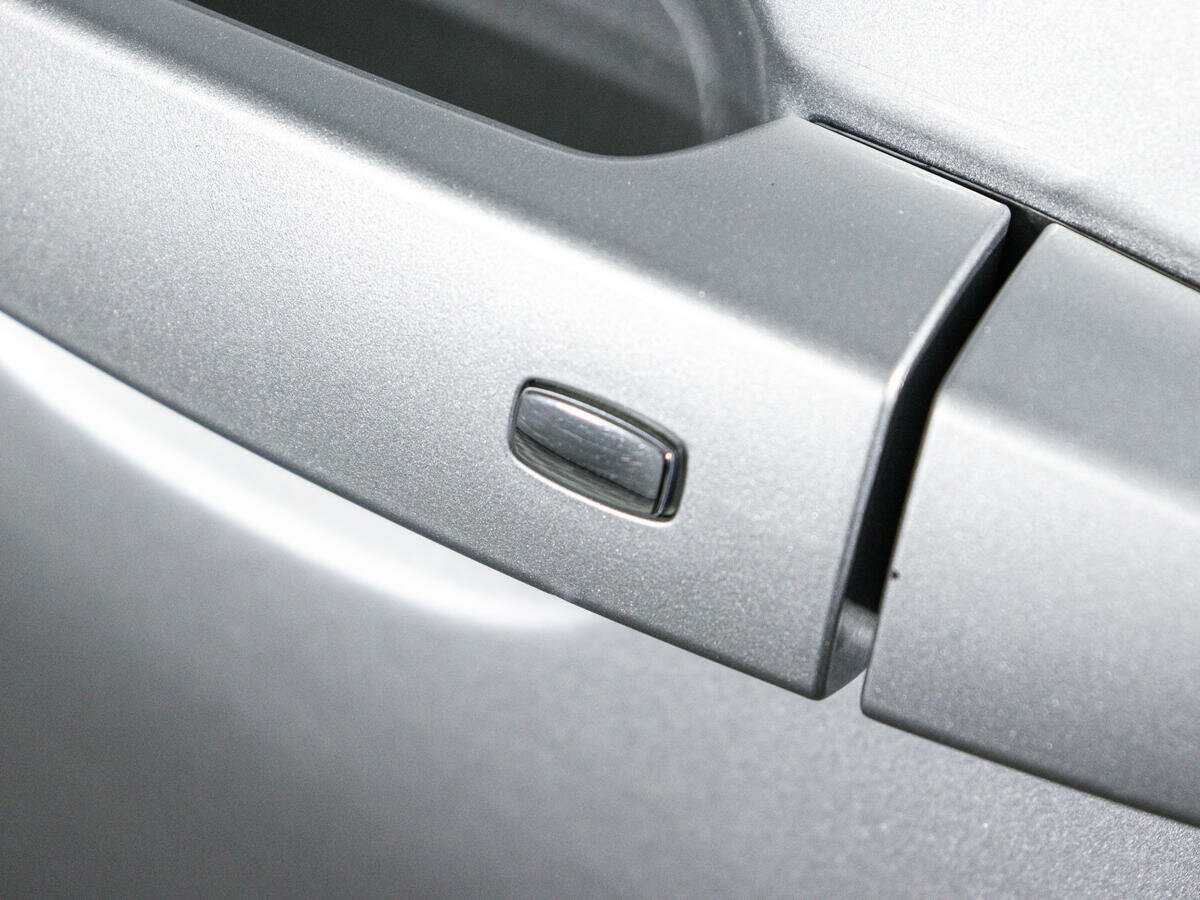 Б/У Шевроле Камаро 2016 года. Фото: #21