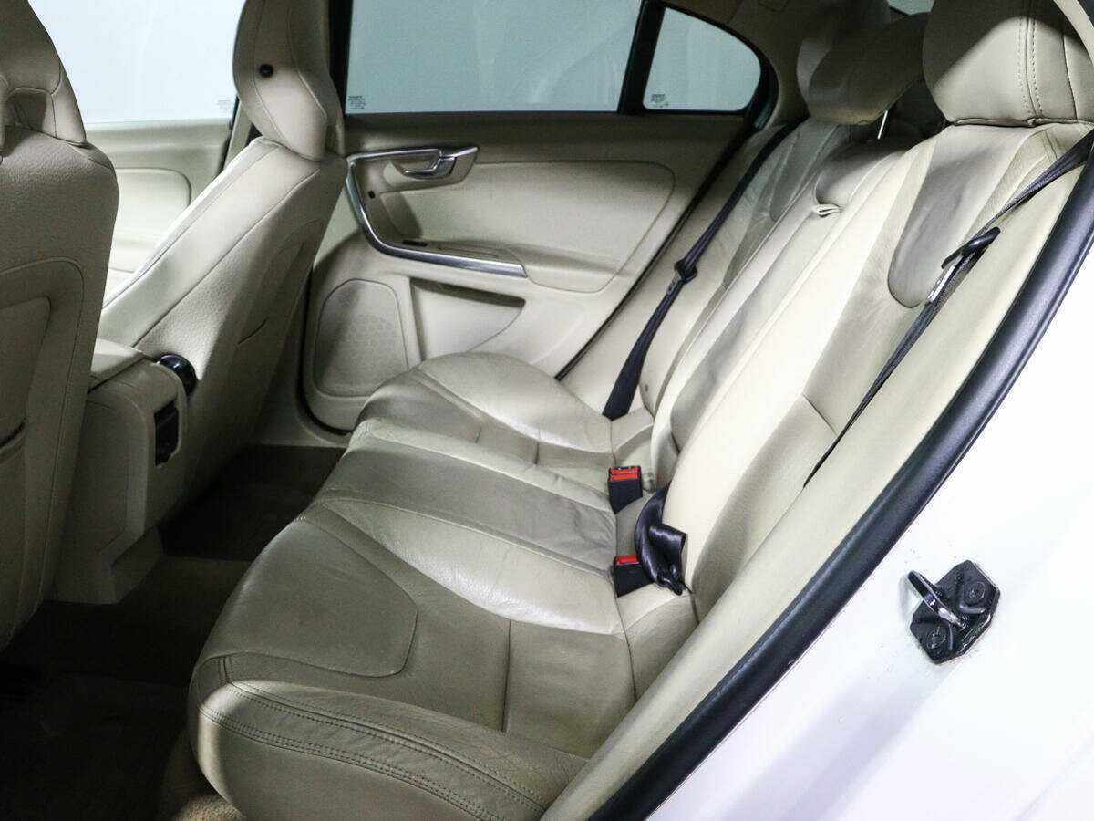 Б/У Вольво С60 2011 года. Фото: #9