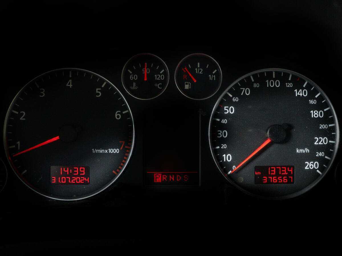 Б/У Ауди А6 2002 года. Фото: #10