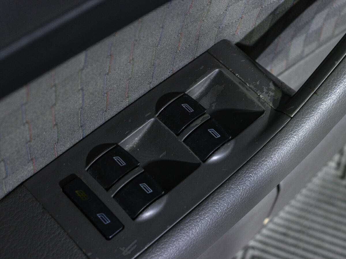 Б/У Ауди А6 2002 года. Фото: #14