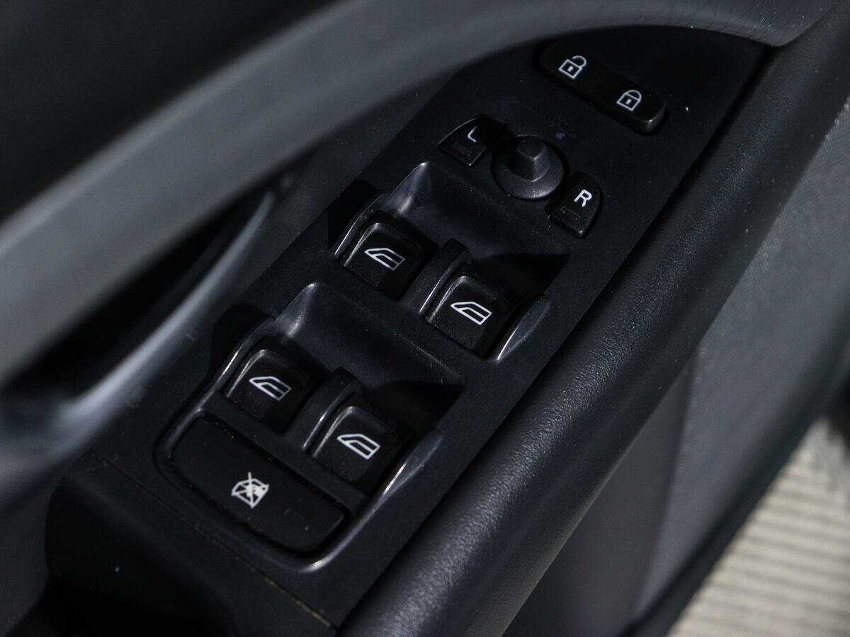 Б/У Вольво ИксЦ70 2009 года. Фото: #14