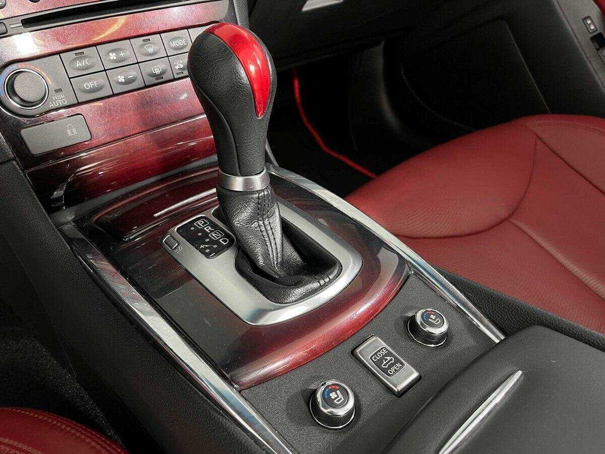 Б/У Инфинити К60 2014 года. Фото: #17