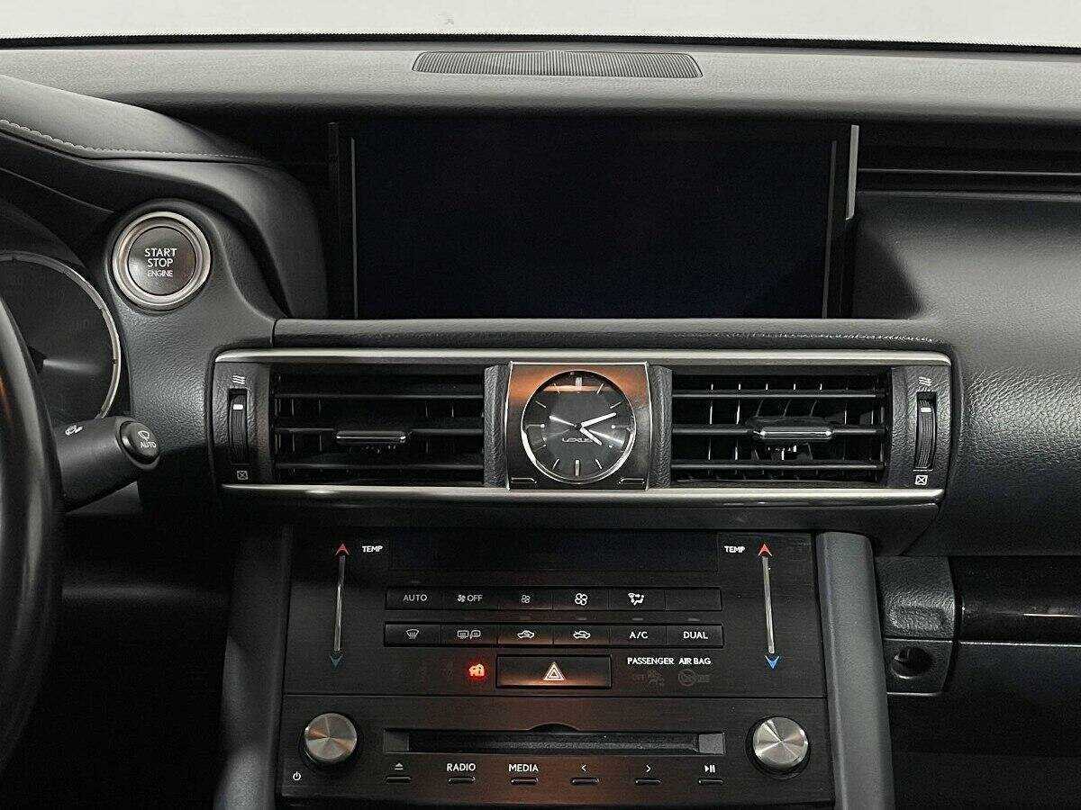 Б/У Лексус ИС 2018 года. Фото: #9