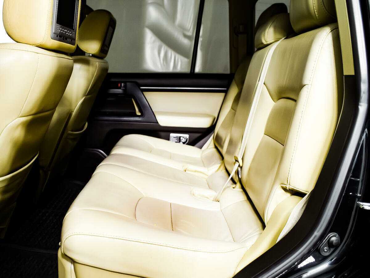 Б/У Тойота Лэнд Крузер 2011 года. Фото: #9