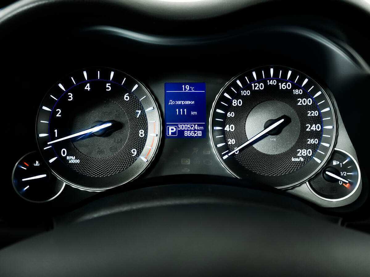 Б/У Инфинити К70 2016 года. Фото: #9