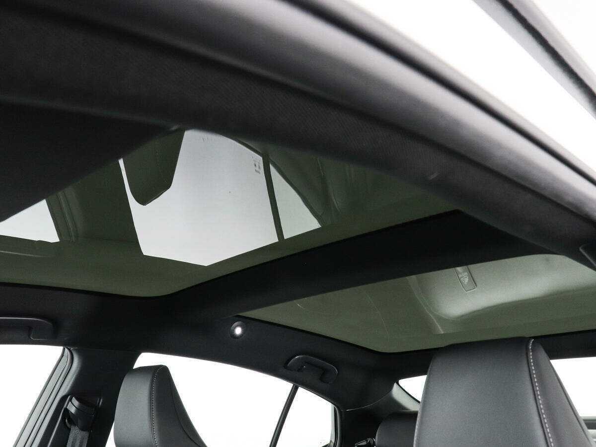 Б/У Тойота Камри 2024 года. Фото: #12