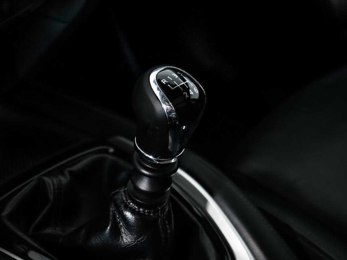 Б/У Ниссан Икс-Трейл 2015 года. Фото: #9