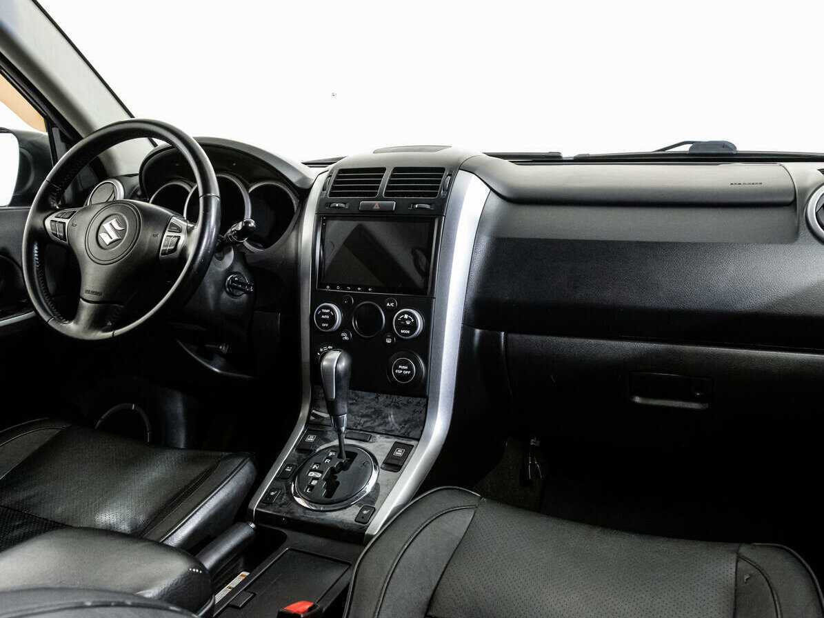 Б/У Сузуки Гранд Витара 2010 года. Фото: #6