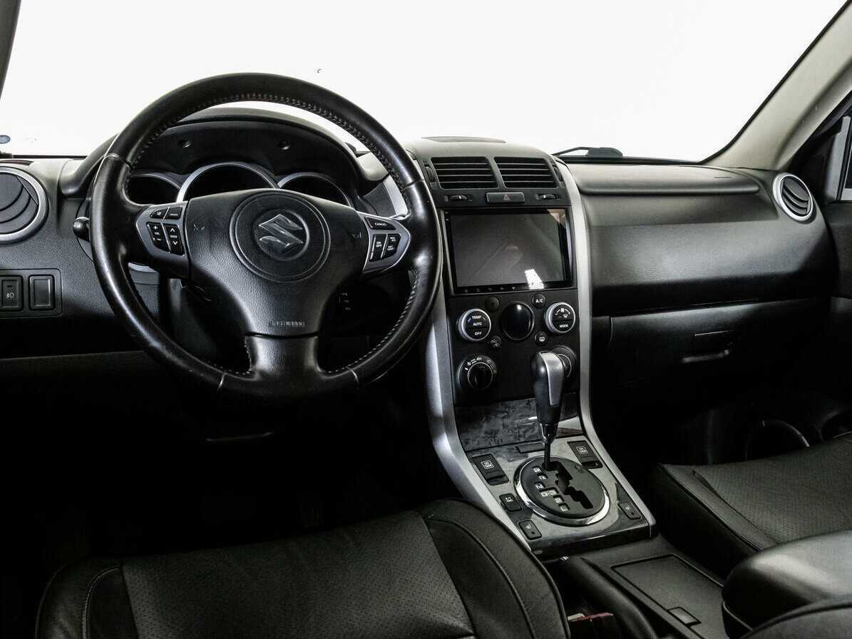 Б/У Сузуки Гранд Витара 2010 года. Фото: #8