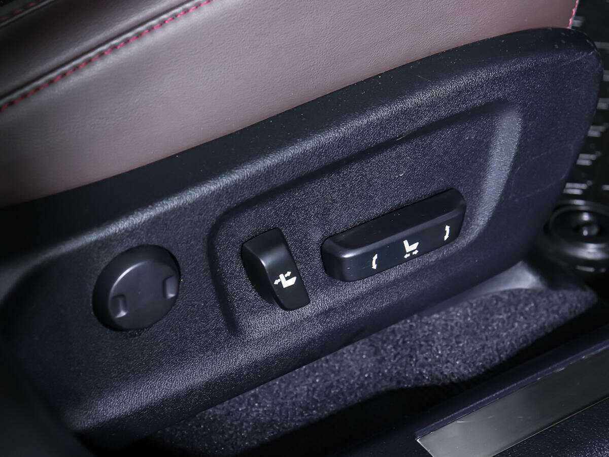 Б/У Лексус Р-Икс 2019 года. Фото: #14