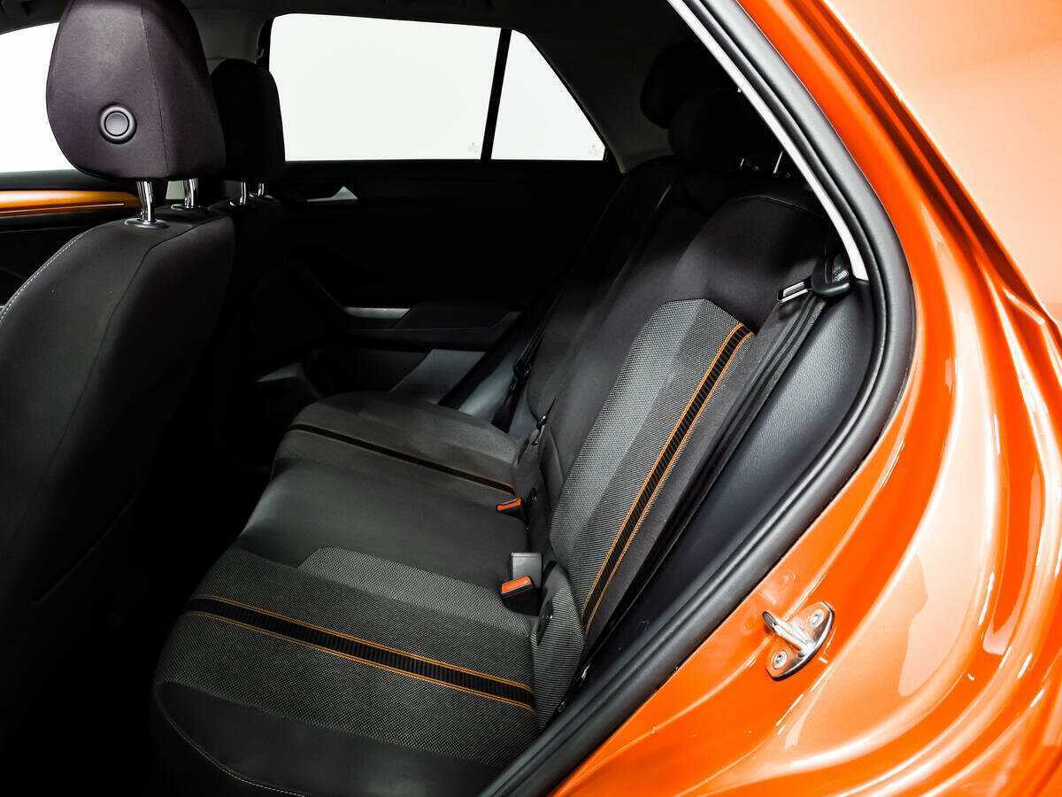 Б/У Фольксваген Т-Рок 2018 года. Фото: #11