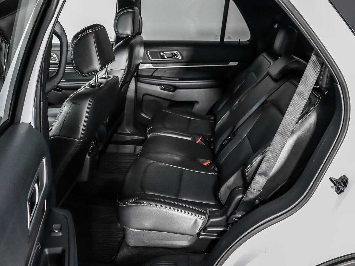 Б/У Форд Експлорер 2017 года. Фото: #10