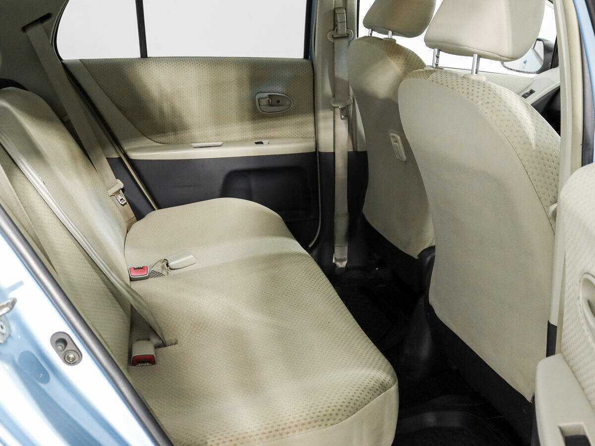 Б/У Тойота Витз 2005 года. Фото: #9