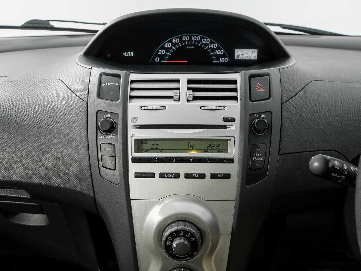 Б/У Тойота Витз 2005 года. Фото: #14